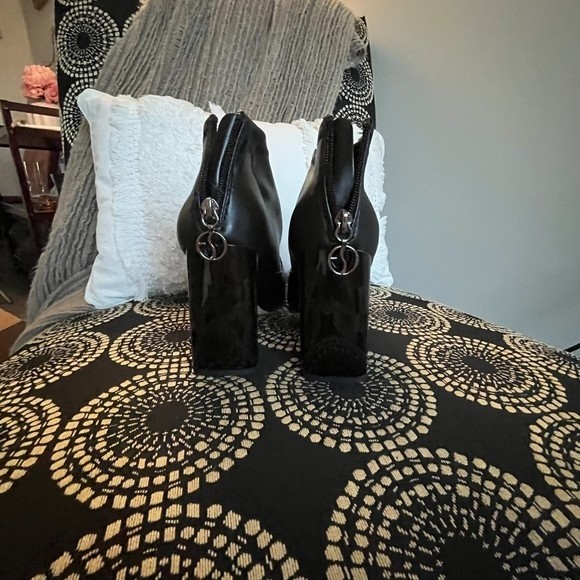 Franco Sarto Black Chunky Heeled Ankle Boots - Picture 2 of 3